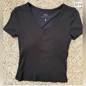 $45 Klassy Network Black Ribbed Tee Size Small